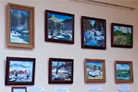 В Центре социального обслуживания населения регулярно проводятся фотовыставки, выставки художников и мастеров прикладного искусства
