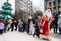 В районе Тропарёво-Никулино состоялись первые праздники в рамках проекта «Ёлка в каждый двор»!